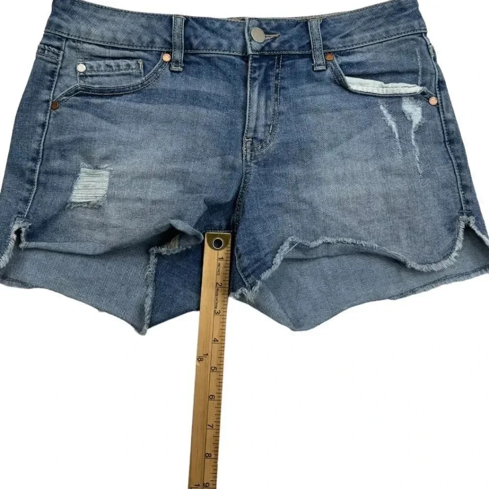 Level 99 Chlesea Cut Off Shorts in Hamptons - Picture 8 of 11